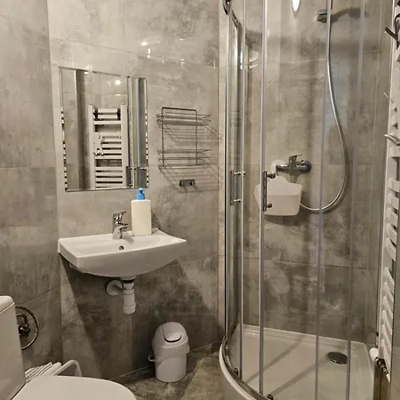 U Przewodnikow - Zwiedzaczek Alloggio per agriturismo Lubawka